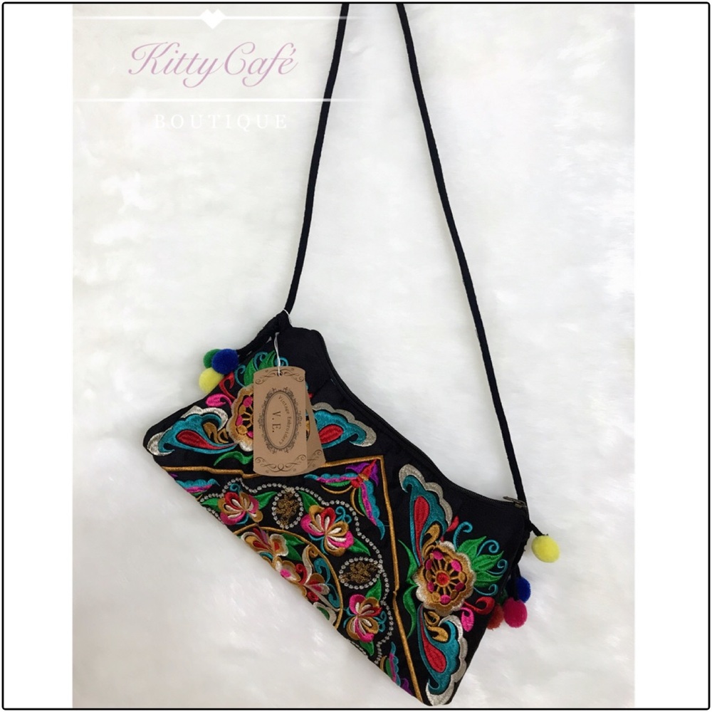 Embroidered Asian-Style Purse